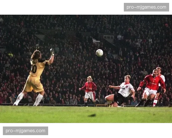 历史回顾：1996年三月，坎通纳对桑德兰的“国王式”吊射