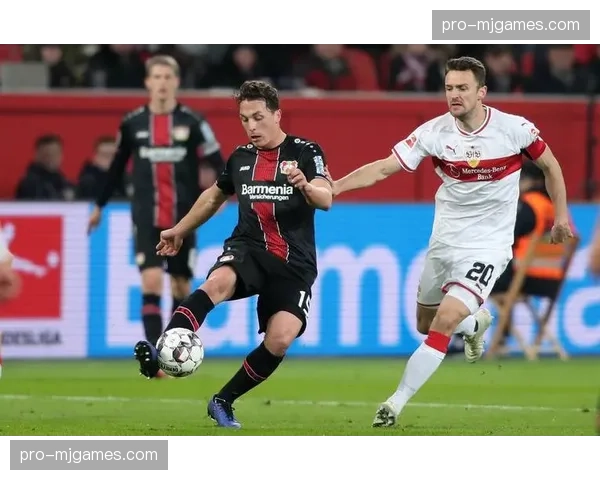 勒沃库森防守中场帕拉西奥斯累计黄牌停赛，防线屏障缺失